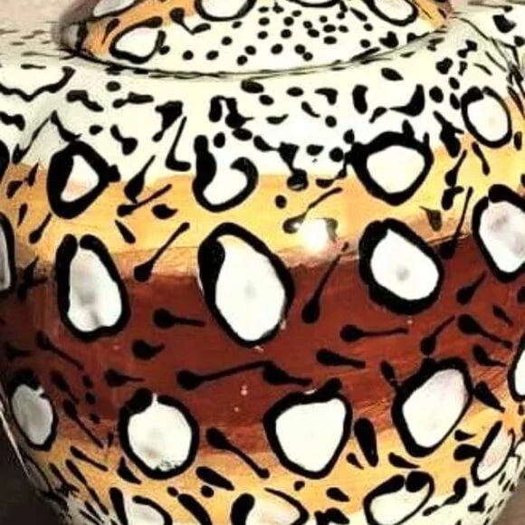 FUN & Classic Leopard, Cheetah Animal Print patterned Ceramic Art Teapot - Picture 4 of 9